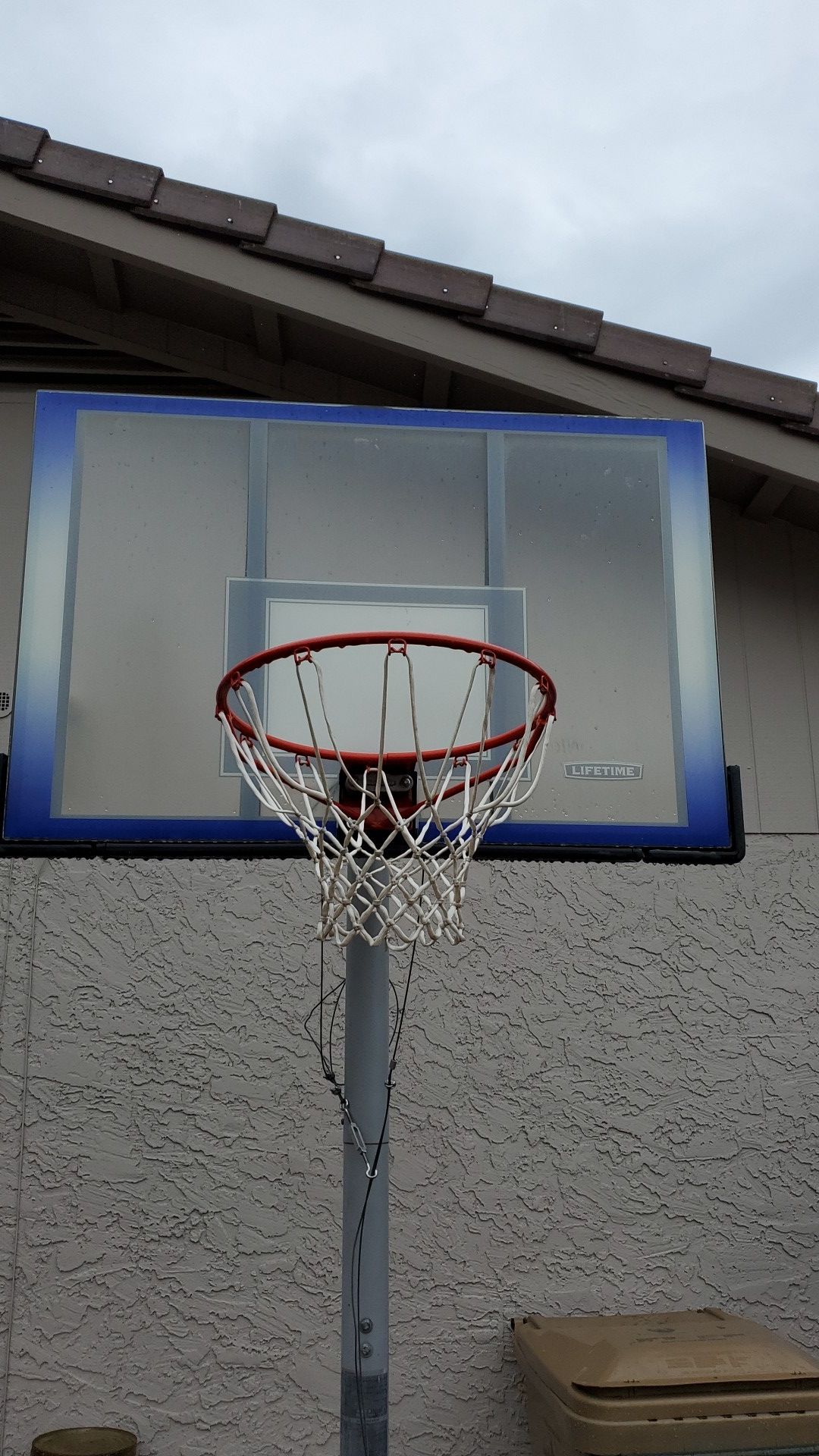 Lifetime adjustable Basketball Hoop.