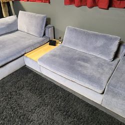 CINEMA TECH COUCH 