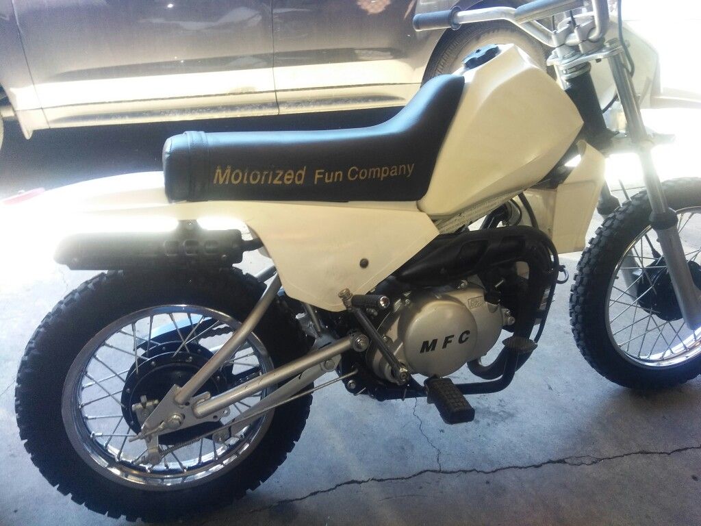 65cc dirt bike fun to ride it's from motorized fun company new tires oil adjusted the brakes I'm ready to go for the summer