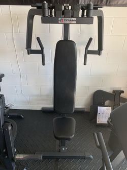 Titan fitness best sale fly machine