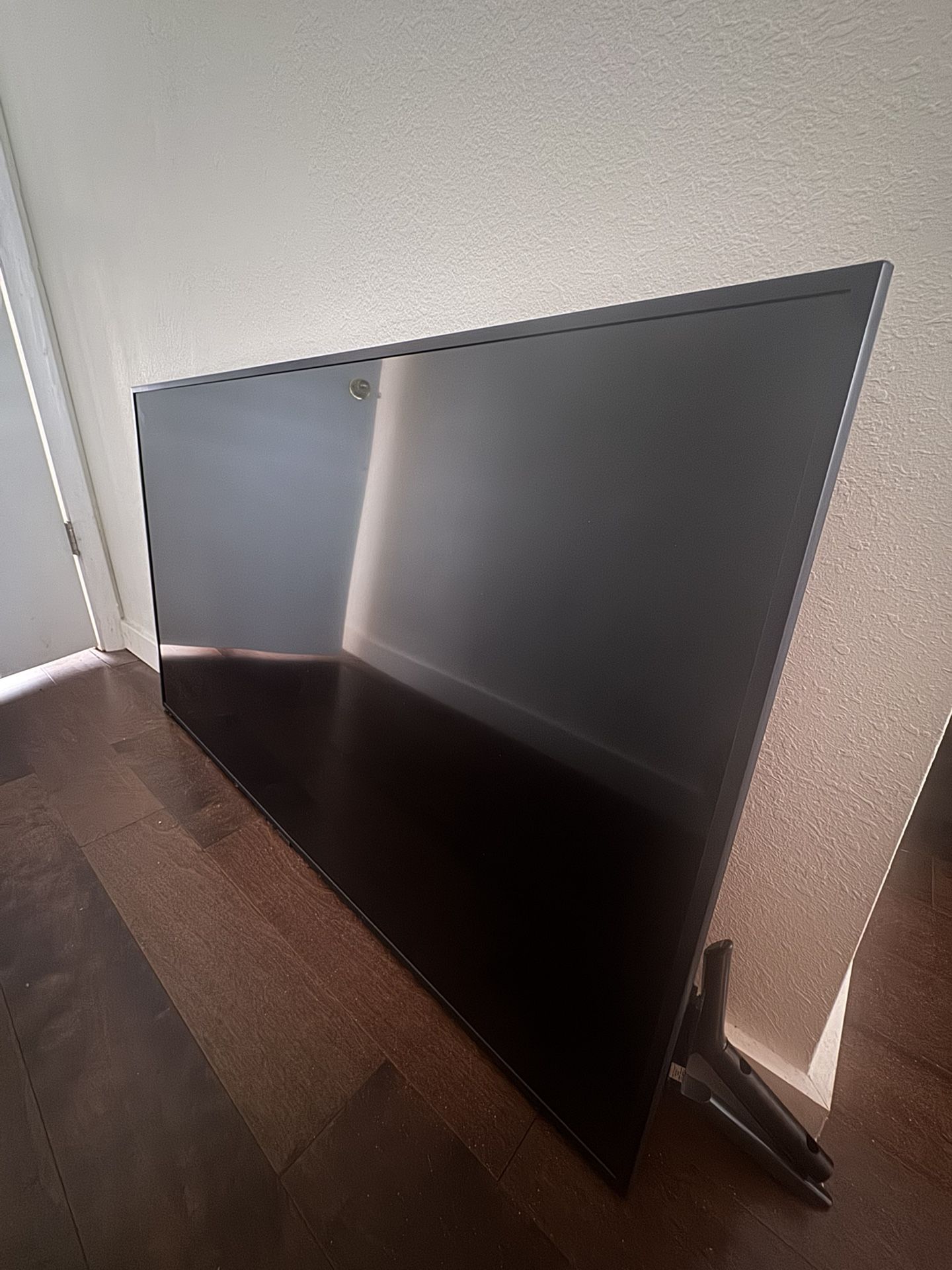 SAMSUNG 60 INCH TV