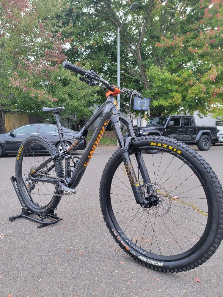Like new Specialized S-Works Stumpjumper FSR 6Fattie size L full suspension mountain bike