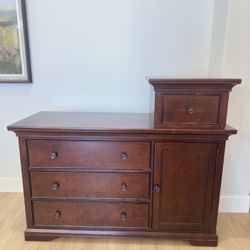 Pottery Barn Kids Larkin Dresser, Color: Espresso 