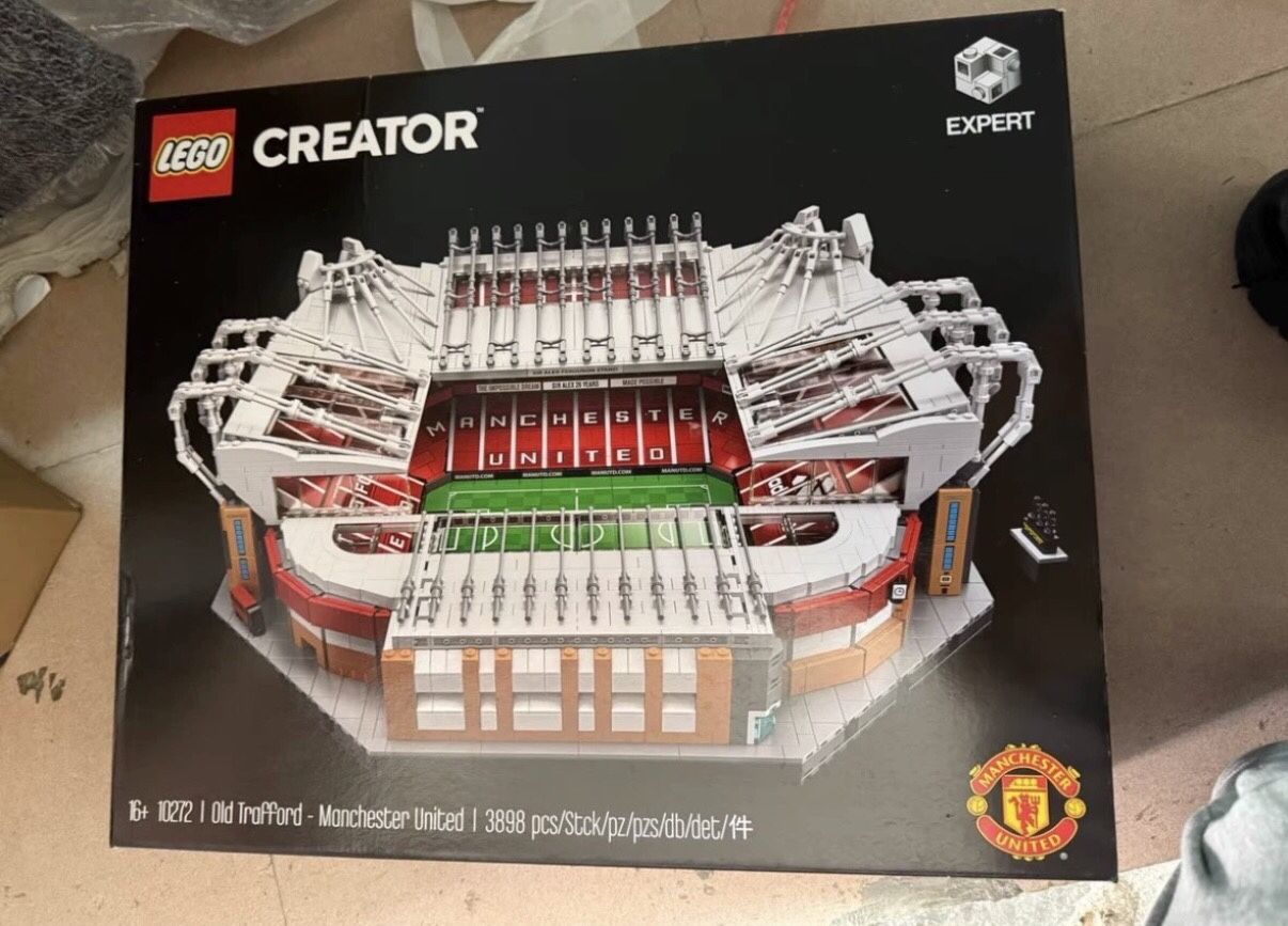 Lego 10272 Manchester United‘s home stadium at Old Trafford