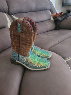 Cowgirl Boots for girl size 1D from boot barn