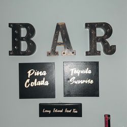 Light Up B A R Lights & 3 small drinks canvas $20