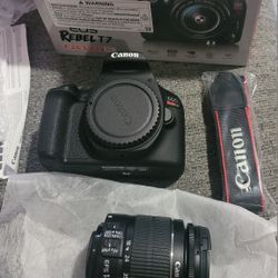 EOS Rebel T7 EF-S 18-55mm IS II Kit