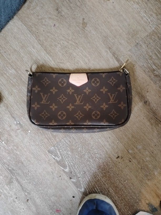 REAL Authentic Louis Vuitton Handbag/Pouchette! Will Be Gone By End of TODAY! HURRY!
