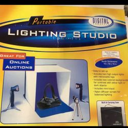 Digital Concepts Portable Lighting Studio w/Lights & Accessories