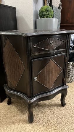 Leather & wood furniture