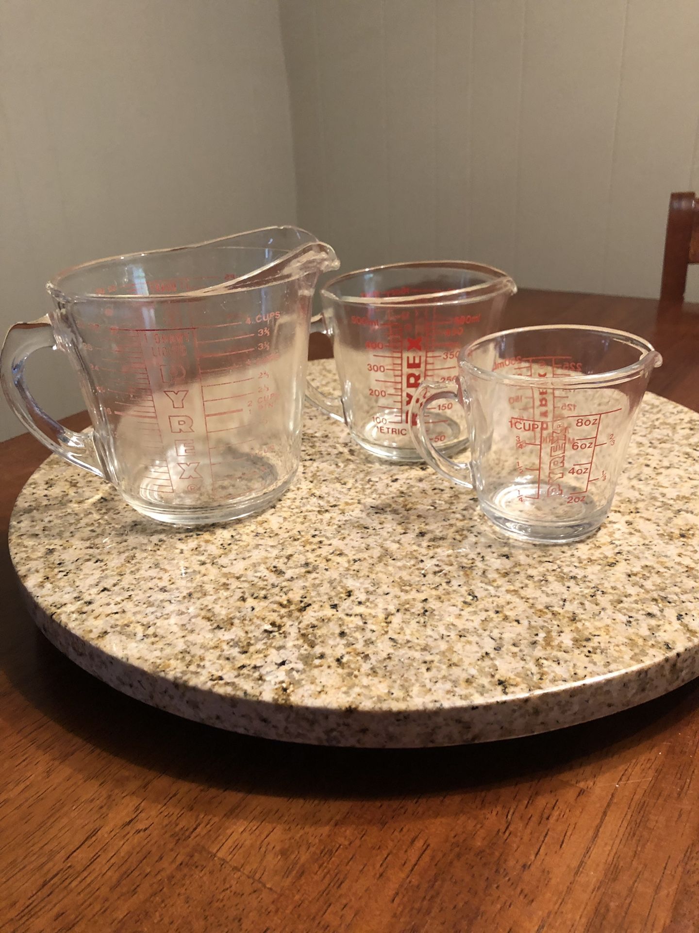 3 Vintage Pyrex D Handle Measuring Cups