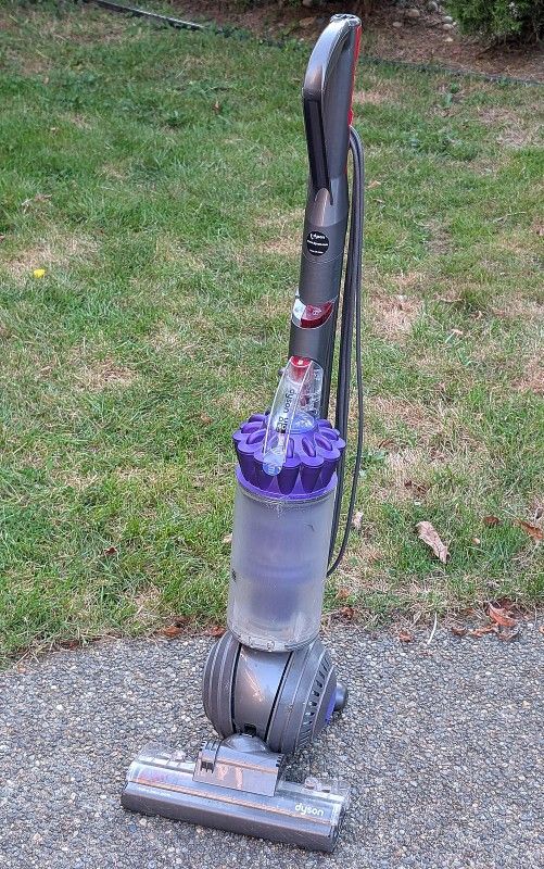 Dyson Animal Ball DC40 Active Base Plate Vacuum