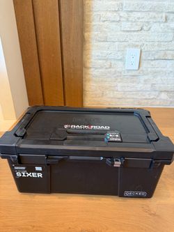 Brand New DECKED Sixer 16 Storage container