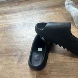Yeezy Slides