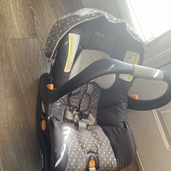 Chicco Keyfit 30 infant seat