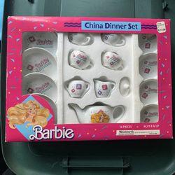 Vintage Barbie China Dinner Set 16 Pcs 1989 New