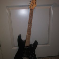 GUITAR FOR SALE 