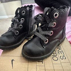 Black Lace-up Boots