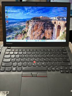 Used Lenovo thinkpad X250 8gb 500 gb 12.5 screen