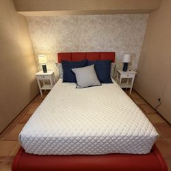 Oversized Full Size Bed, Red Leather, 2 Ends Tables , 2 Lamps, Spring Box, Mattress