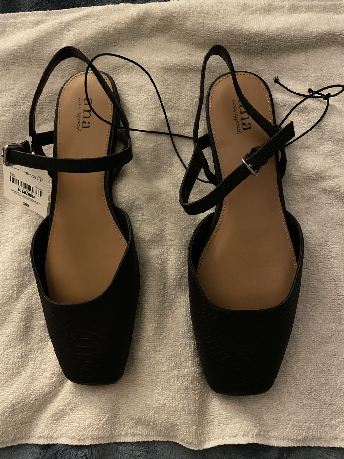 Ana Strappy Flats New With Tags Sz 10 Black
