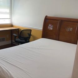 Queen Size Bed With Memory Foam Mattress 