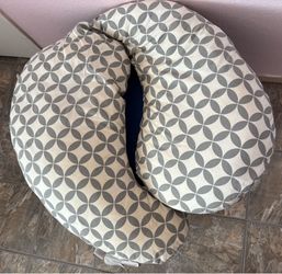 Boppy pregnancy pillow