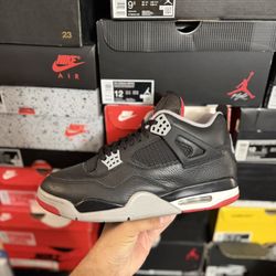 Jordan Bred 4 Reimagined size 10.5 VNDS 