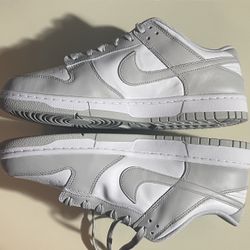 Nike Dunk Low Retro Size 11 w/ Defect 