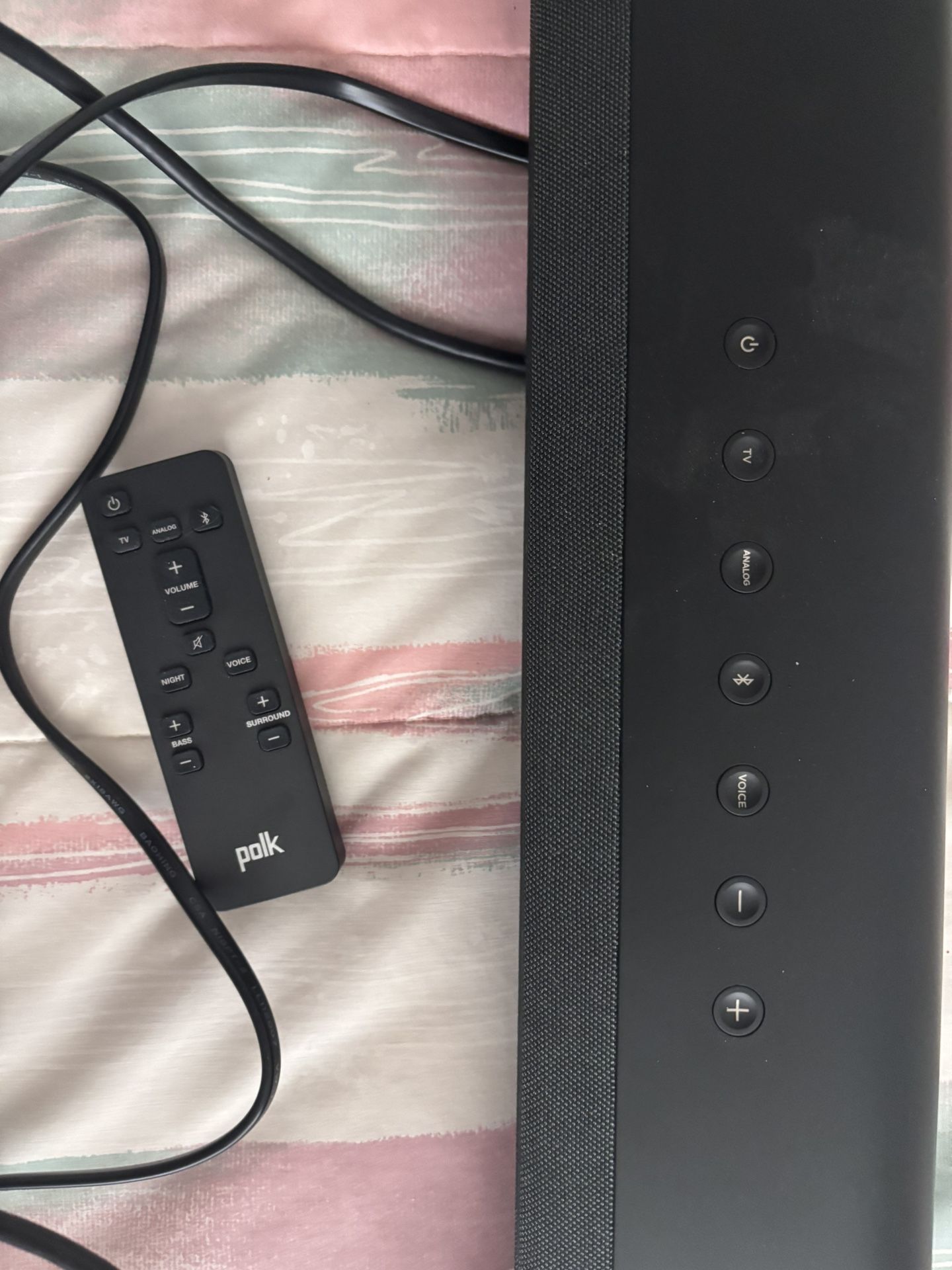 Polk Soundbar With Remote