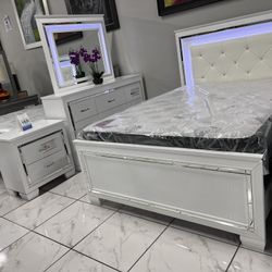 4pc Queen Bedroom Set With LED Lights 💕💕💕