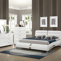 NEW 5 PCS QUEEN BEDROOM SET ! MATTRESS IS NOT INCLUDED 