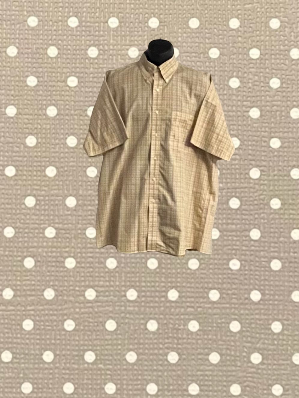 Jos. A. Bank plaid short sleeve button down shirt. Size L stays cool Tan, beige & blue plaid