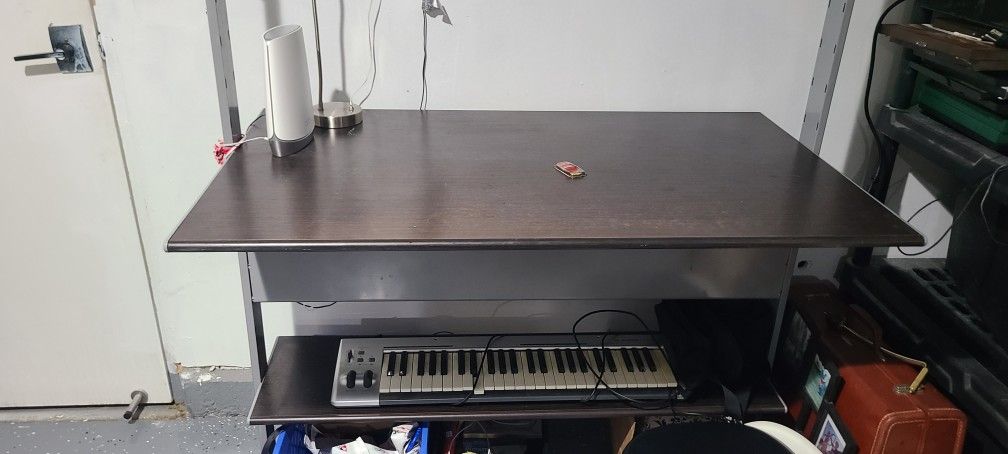 Ikea Standing/sitting Adjustable Desk