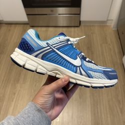 Nike Vomero 5 Blue