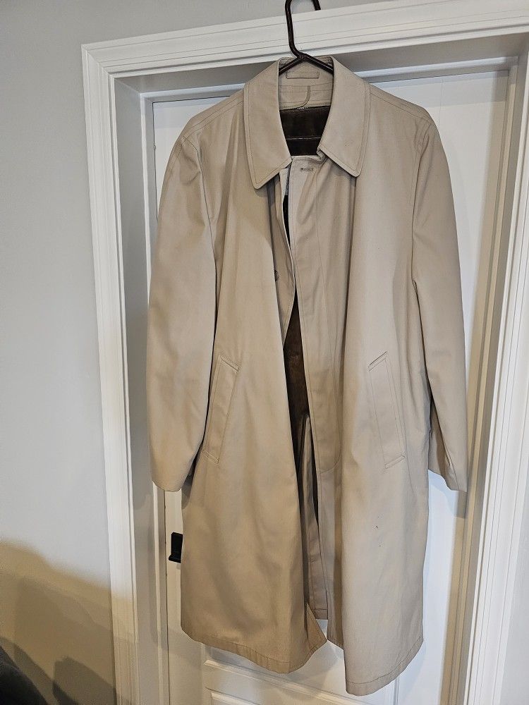London Fog. trench coat with removable thick lining