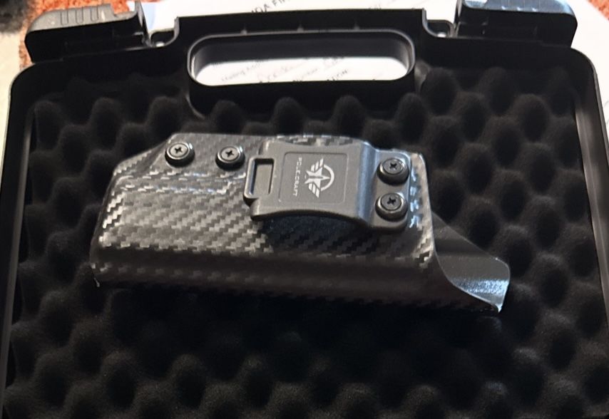 Carbon Fiber Holster (Taurus)