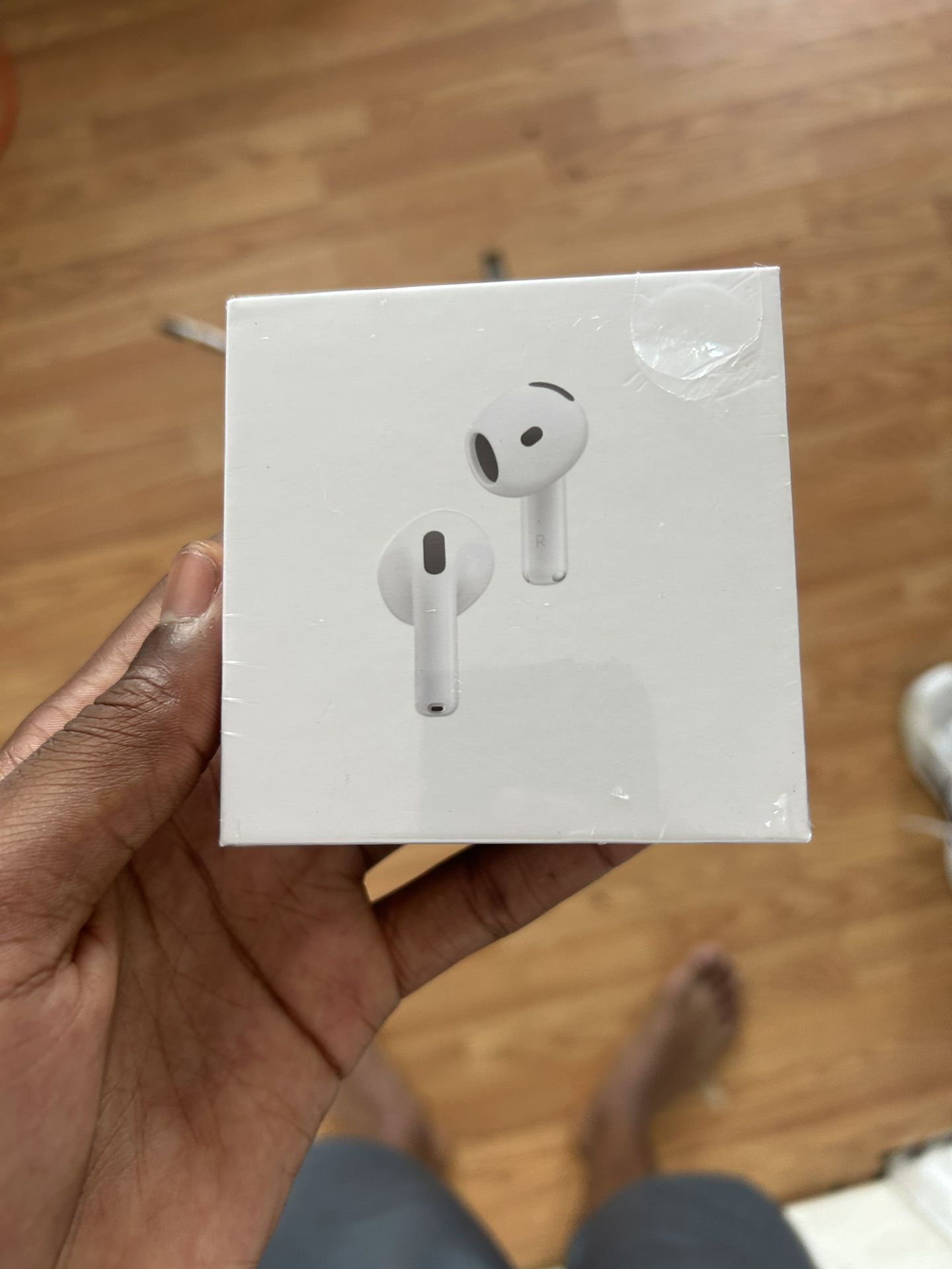 AirPods 4 Active Noise Cancellation