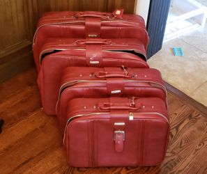 Vintage world traveler red leather luggage 4 piece set for Sale in