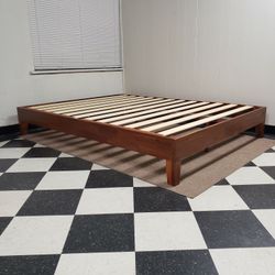 Queen size bed frame - can DELIVER almost anywhere for $20 extra - gently used and in LIKE NEW condition 😍