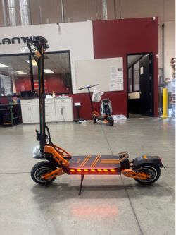 Dual-motor high-speed electric scooter