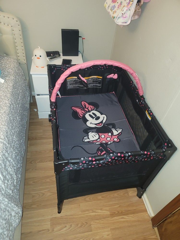 Play Yard