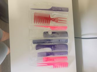 Multicolor Plastic Hair Comb Set