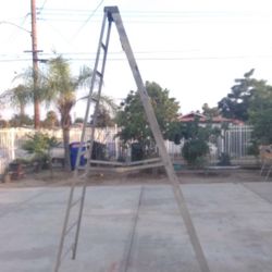 Escalera Usado En Buena Condición  10 Pies