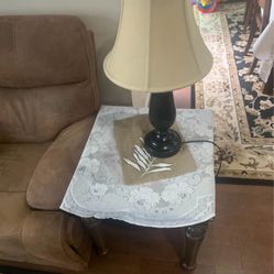 Selling Table And Lamp 