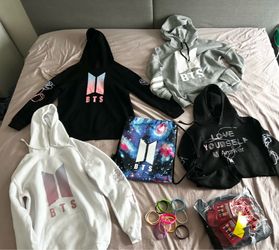 BTS, Korean, K-pop bundles deals! Everything 20$!!! (Hoodies,bracelets,slippers and backpack)
