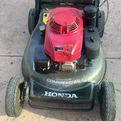 Commercial Lawn Mower 