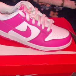 Nike Dunks 