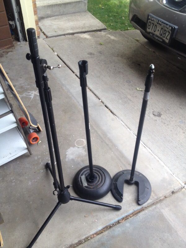 3 mic stands. 2 straight, 1 w/boom!