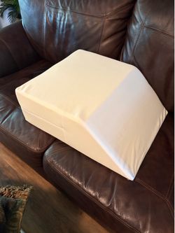 Leg Elevation Wedge Pillow 8”
